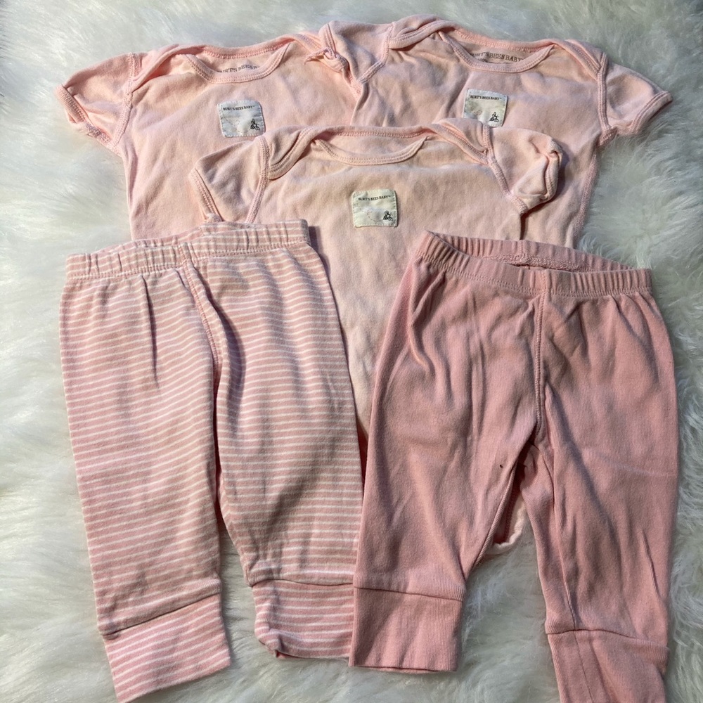 💕Girl Bundle includes leggings and onesies 💕
